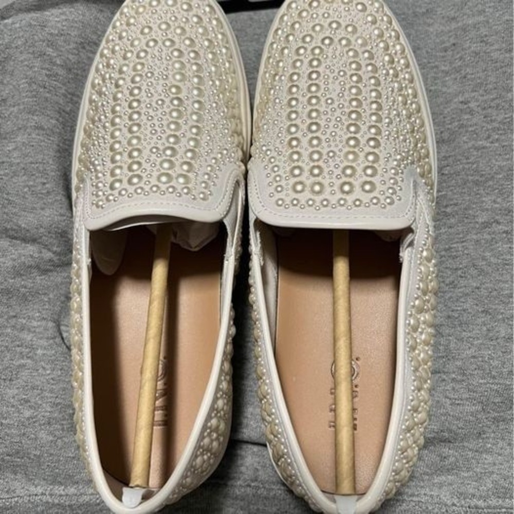 Pearl slip on size 9